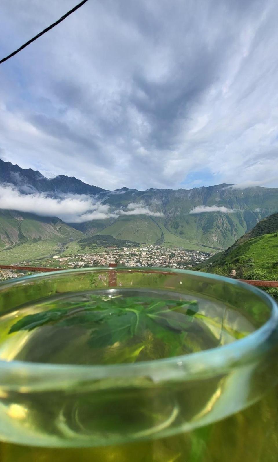 Peak House Villa Kazbegi Exteriör bild